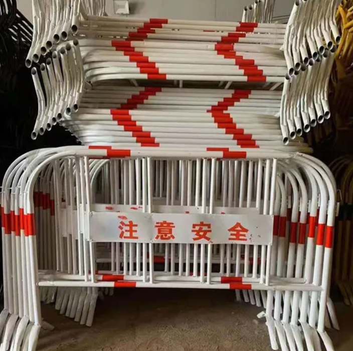 Выдвижной стальной барьер для контроля толпы для мероприятий и безопасности дорожного движения