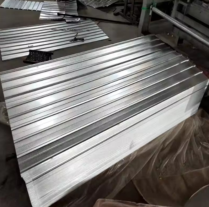 Кровельный лист оцинкованный гофрированный Z275 толщиной 0,35 мм | Стальная железная крыша для Ганы