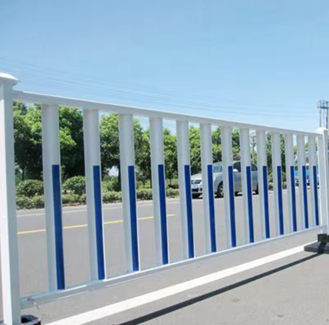 Ограждение муниципального дорожного центра по предотвращению столкновений для разделения движения
