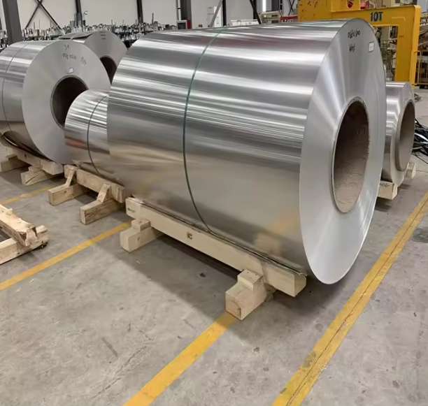 Алюминиевая катушка 3003 5052 6061 для производства кровельных листов и бытовой техники