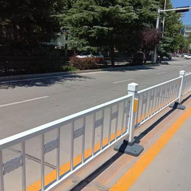 Ограждение муниципального дорожного центра по предотвращению столкновений для разделения движения