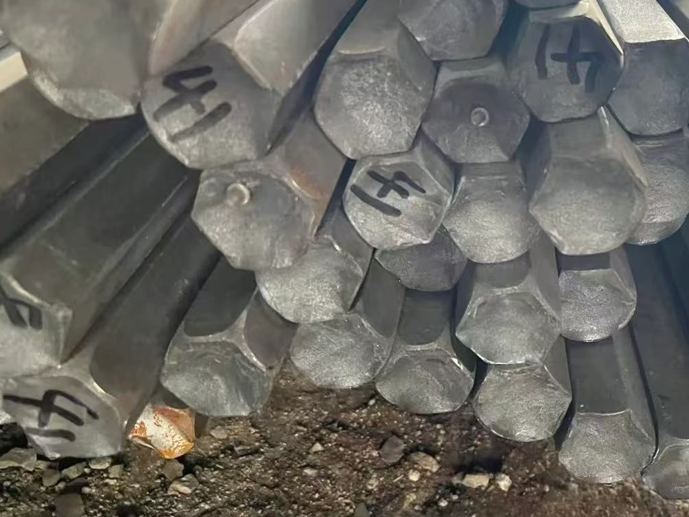 Пруток из высококачественной оцинкованной стали | Производитель стальных стержней с горячим цинкованием