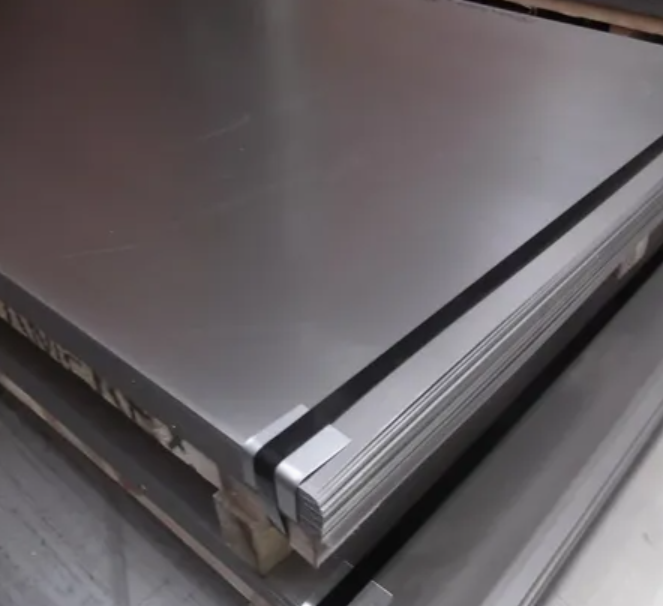 На заводе низкая цена рулона углеродистой стали горячекатаный стальной лист