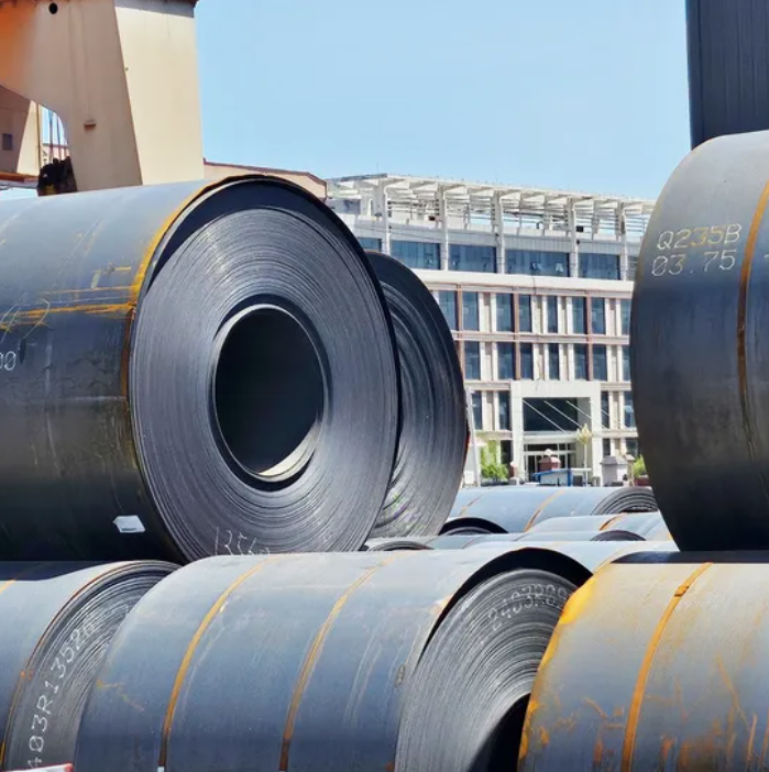 Q235 Q355 Горячая свернутая мягкая углеродистая стальная катушка толщиной 0,5–6 мм