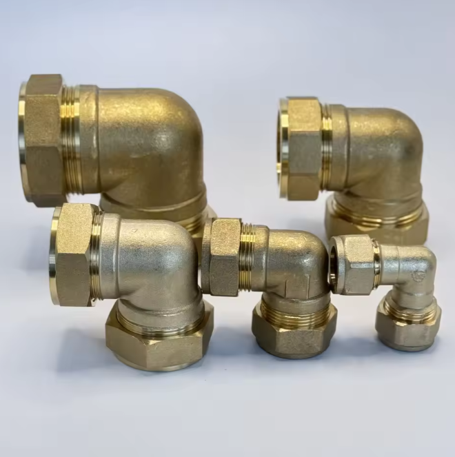 Сертифицированное ISO метрическое C x C виброустойчивое латунное колено 90 градусов